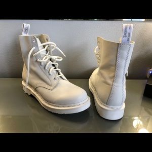 Brand new all white doc martens size 8